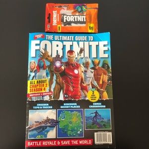 The Ultimate Guide to Fortnite w/2 Giant Posters Inside & Fortnite Keychain❗️🦙